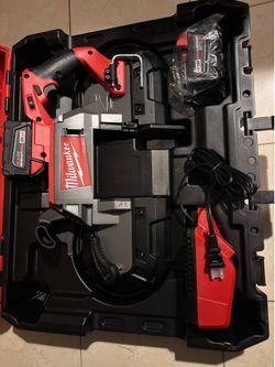 New  Milwaukee M18 FUEL Deep Cut Band Saw 2729-20 Kit w/ 2 Batteries