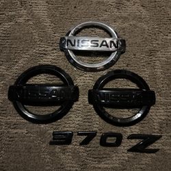 Nissan 370z Emblems Badges