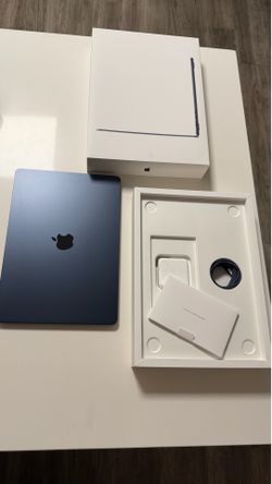 Apple Macbook Air 15 inch 24GB 1TB M5 Midnight