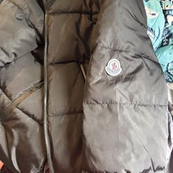 Moncler Puffer 