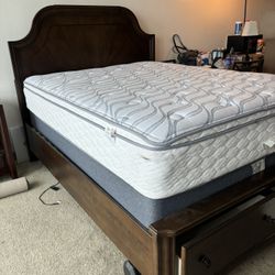 Queen Size bed frame 