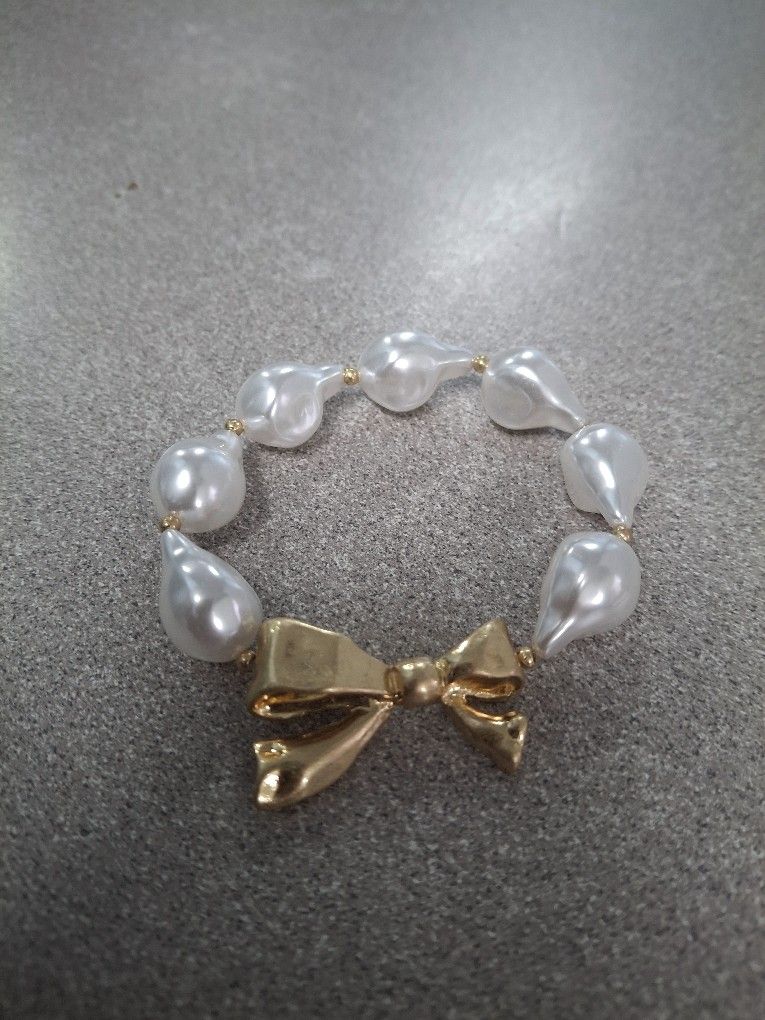 Bowtie Charm Beaded Pearl Stretchable Bracelet