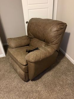Tan Leather Oversized Recliner Chair & Lazy boy