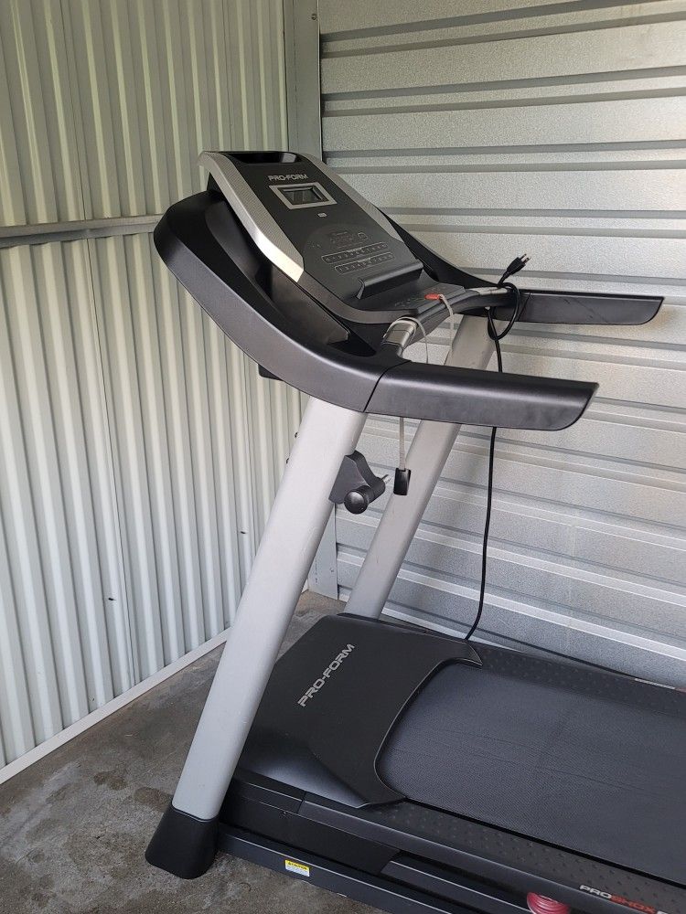 Pro-form 505 CST TREADMILL