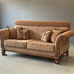 Cabriole/European Style Sofa (1/3 Set)