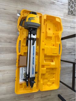 Indoor/outdoor Construction Laser Level w/Bluetooth Horizontal/Vertical laser level with Case