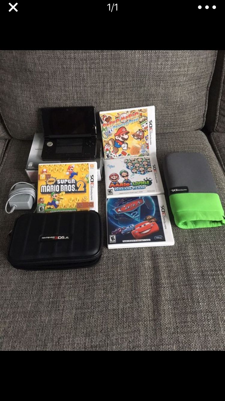 Nintendo 3DS XL with games