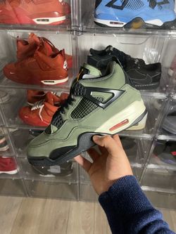 NEW Sz 9.5 Undefeated 4s (2025)