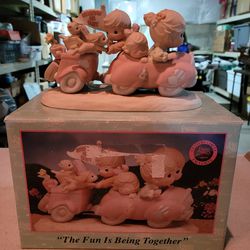 Precious Moments - The Fun Is Being Together 2000 (730262) *SLIGHT DAMAGE*