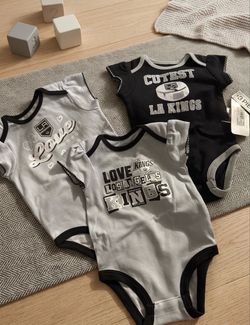 Baby Girl Los Ángeles kings 3 pcs bodysuits 6/9 months new