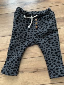 Zara jogger pants