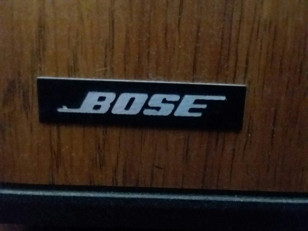Vintage Bose 4.2 speakers 125watts a piece small blemishes other than that sound great