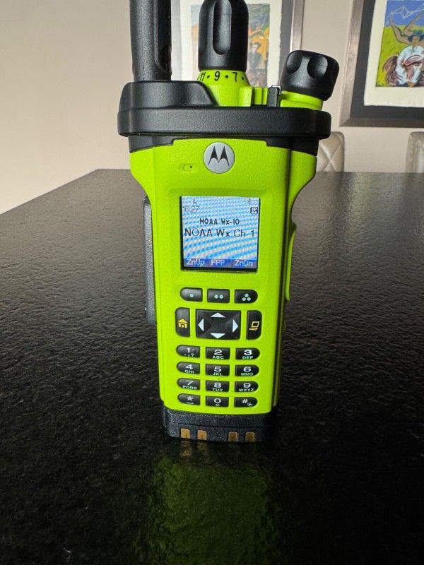 MOTOROLA APX 8000XE Multi-Band Radio