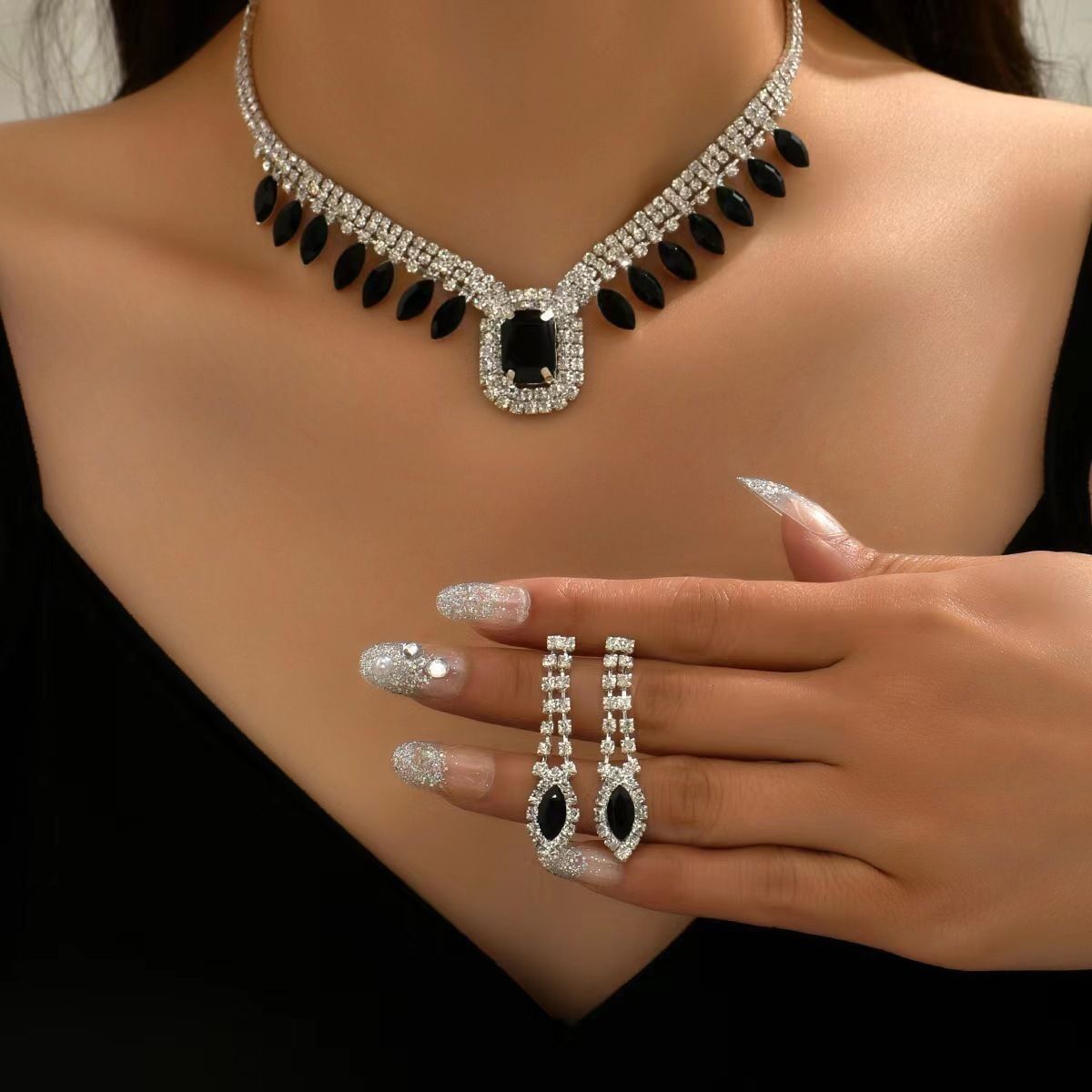 Luxurious temperament blue crystal jewelry rhinestone necklace earrings