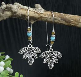 Beautiful Leafy Earrings 