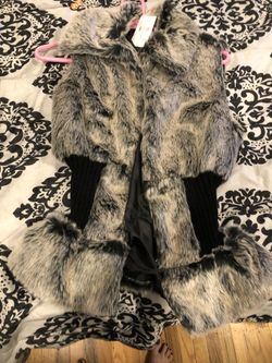 Super cute size large vest