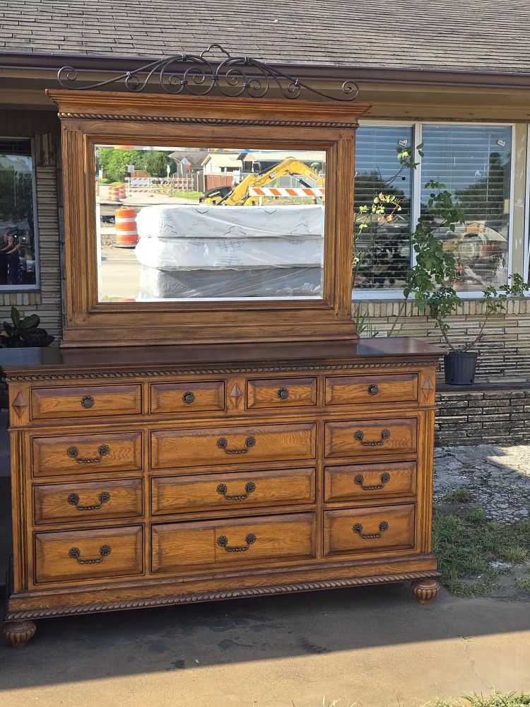 DRESSER WITH MIRROR
