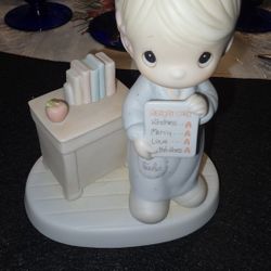 Figura De Porcelana Antigua De 1984 Mide 6 Inches De Alto 