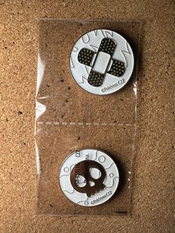 POKEMON TCG C22 BURN & POISON SKULL BAND AIDS METAL COINS GOLD & WHITE SEALED