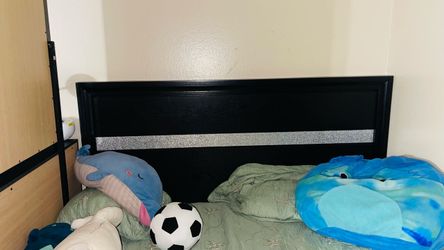 bed with mattress