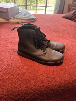 Doc Martens Boots