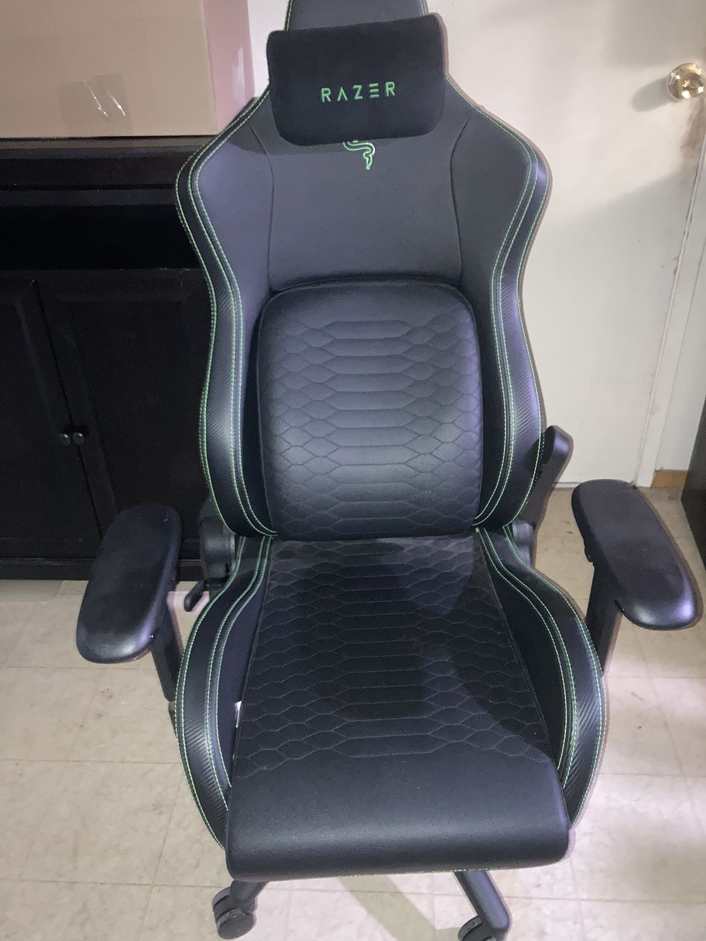 Razor gaming chair