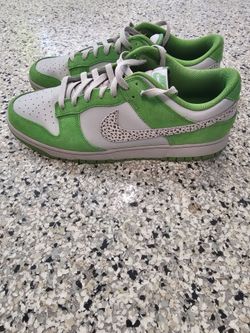LOW SAFARI SWOOSH CHLOROPHYLL MEN'S SIZE 12.5 GREAT CONDITION BARLEY USED MEN'S