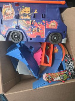 Skateboard