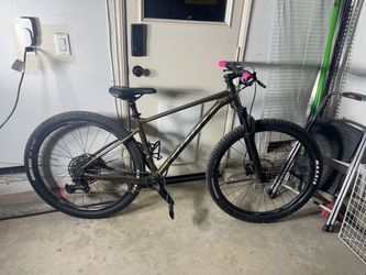 Giant Fathom 29 hardtail mountain bike medium