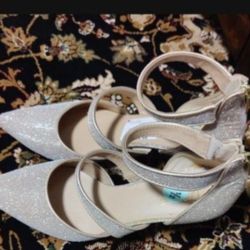 Gorgeous Brand New Dress Heels For Women