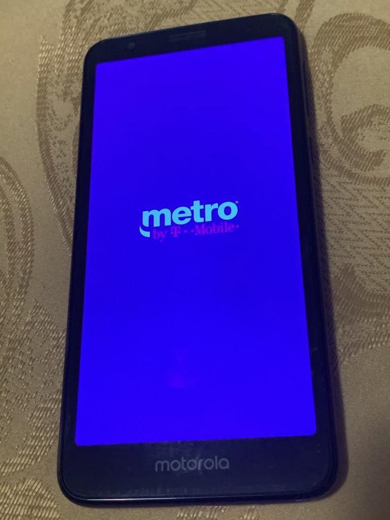 Metro pcs Motorola e6 perfect phone mint condition selling $80 telefono Motorola e6 metro