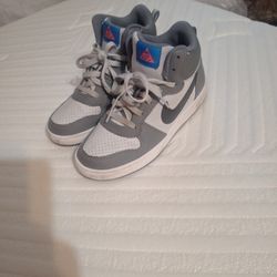 Boys Nikes
