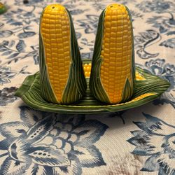 Corn Cob With Plate Salt Pepper Shakers