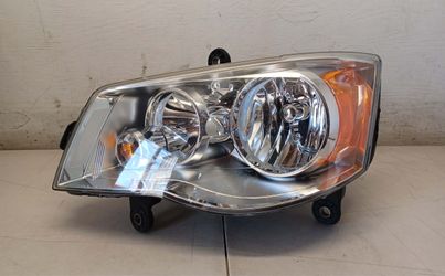 CHRYSLER TOWN / DODGE GRAND HEADLIGHT OEM 2008 - 2016 / 2011 - 2020