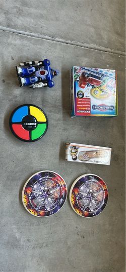 Snap Circuits Explorer, Simon Game, Robot, and Frisbee Toy Bundle