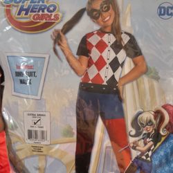 Costume