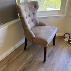 Old Fashion Chair 