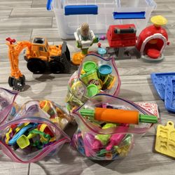 Huge Lot Of Play-Doh Toys (clean, Like New)