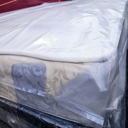 BRAND NEW  !!! QUEEN SET $189 --- MATTRESS AND BOX SPRING