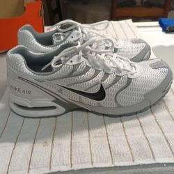 Air Max Torch 4 Size 11 (Brand New)