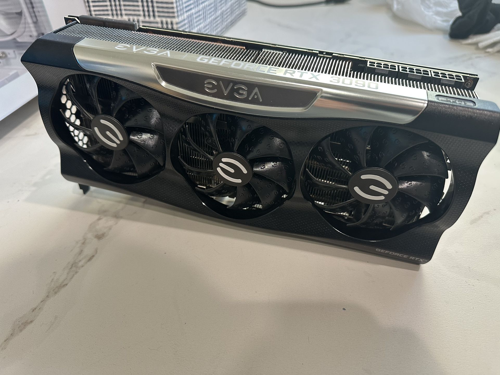 EVGA RTX 3090 FTW3 Ultra Gaming