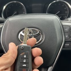 Car Keys Replacement & Key Cutting