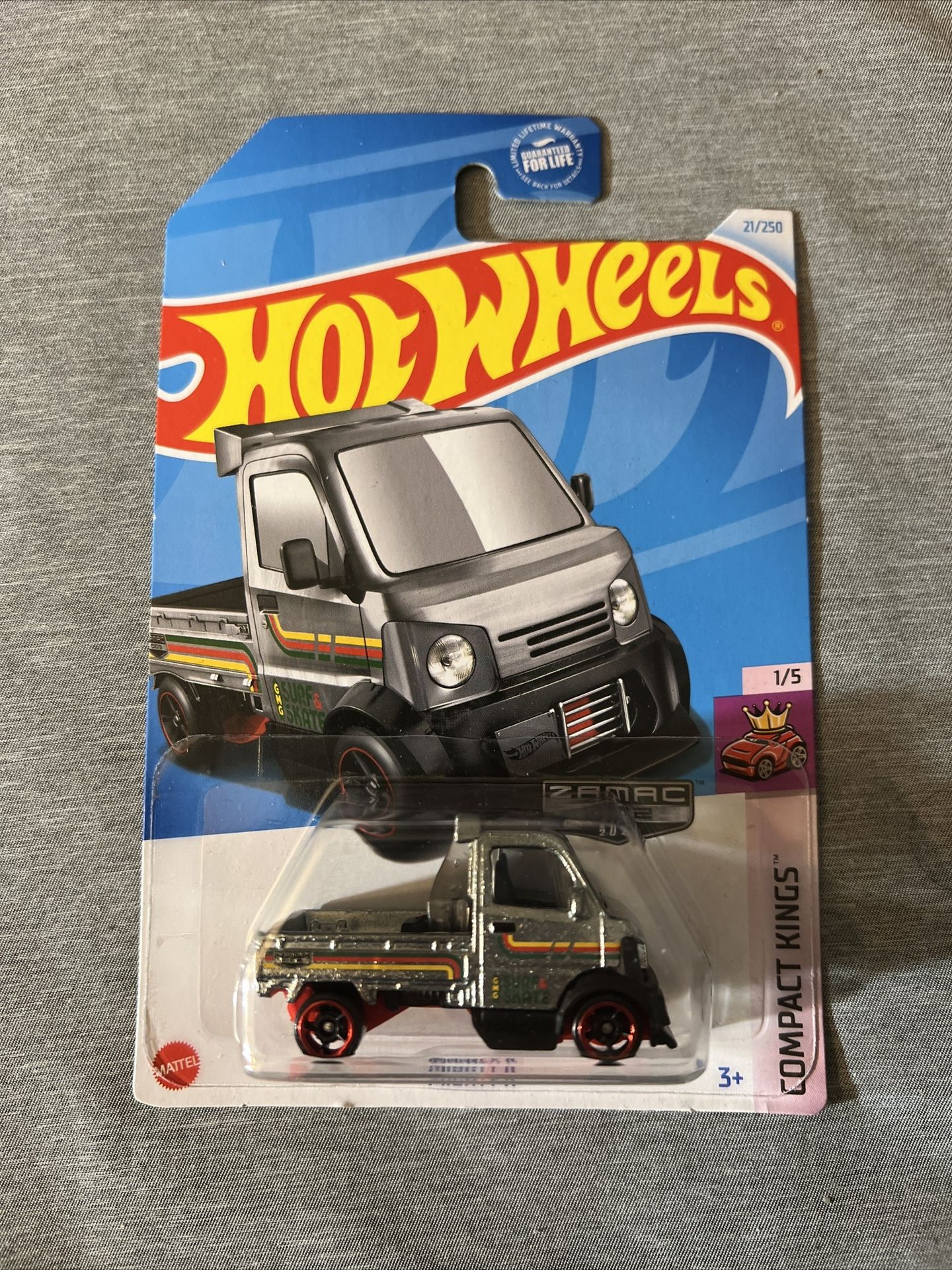 💛 Hot Wheels Toy Car 2024 SILVER Red Mighty K Walmart Exclusive Compact Kings