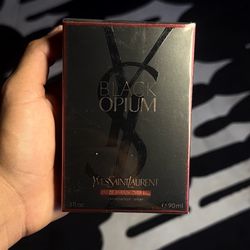 Black Opium YSL perfume