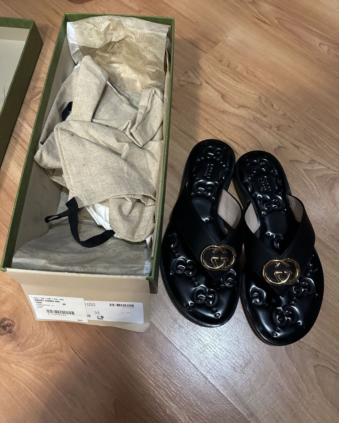 GUCCI WOMEN'S THONG SANDAL Size 35 Size 5