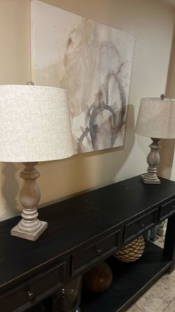 Set of tan faux wooden lamps