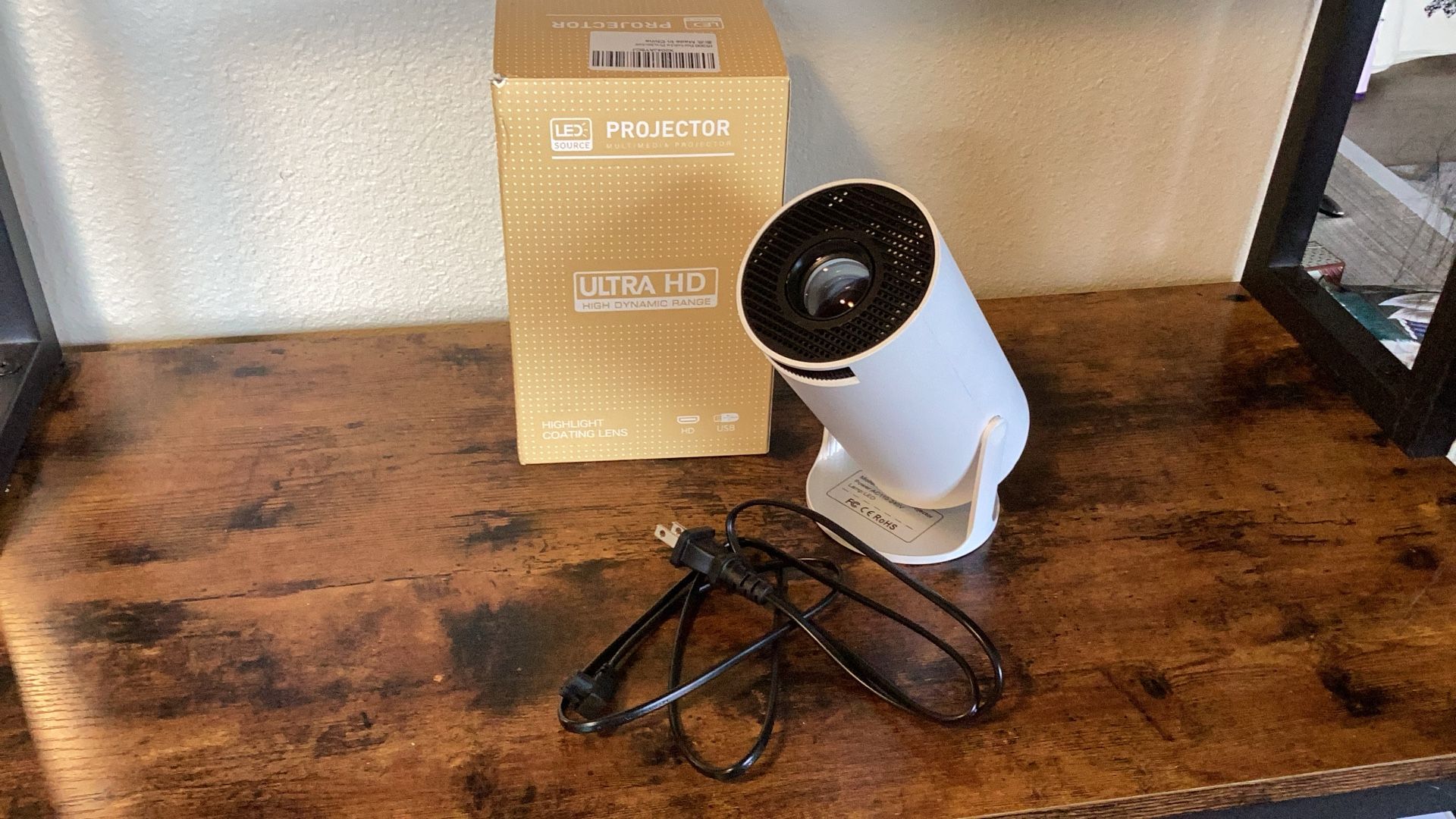 LED Projector HY300