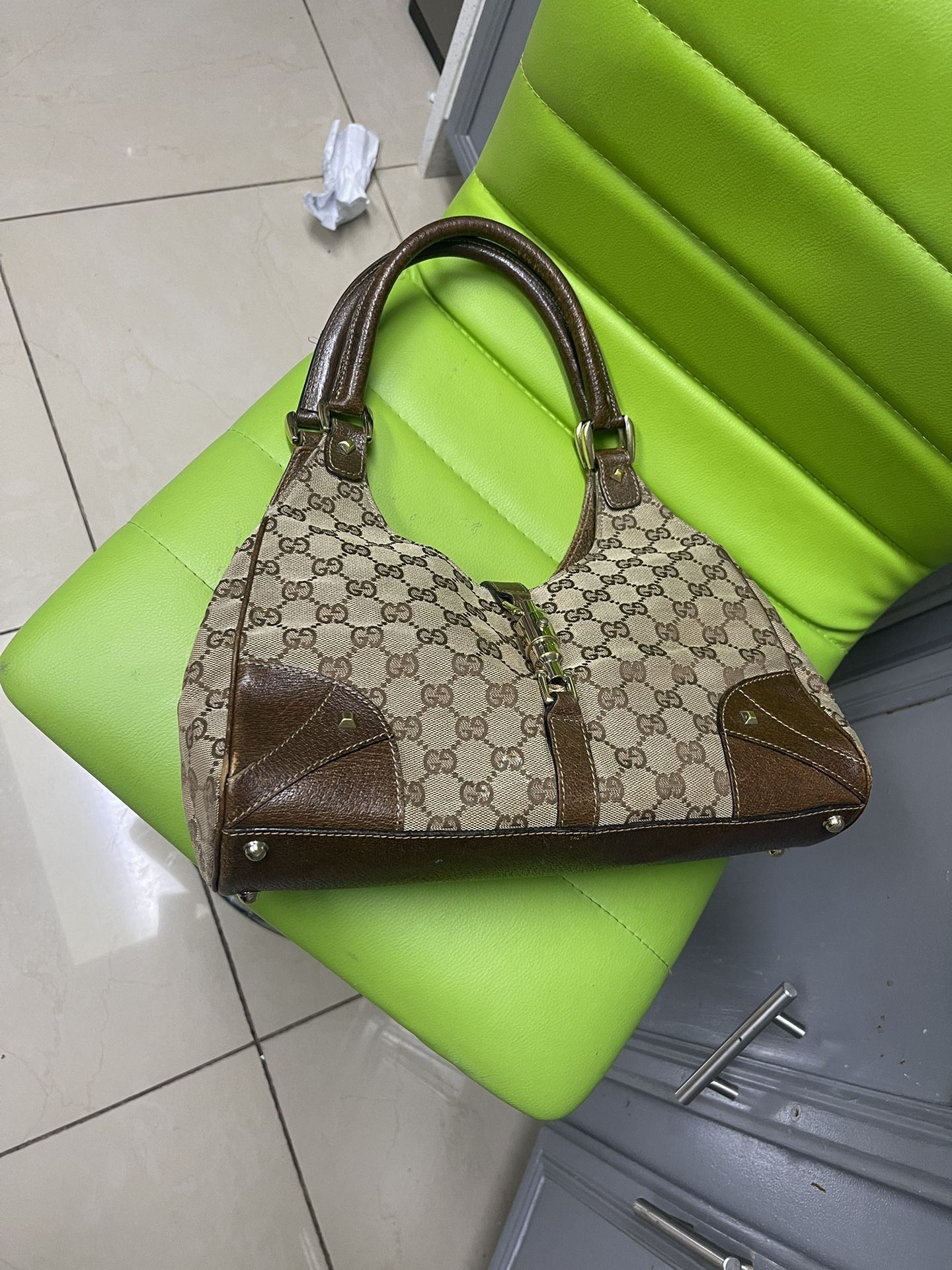 Small Gucci Bag Like New Conditions Price Is Firm 