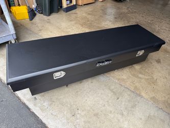 Dee Zee DZ8170SB 20-Gauge Steel HARDware Series Single Lid Crossover Tool Box Full Size