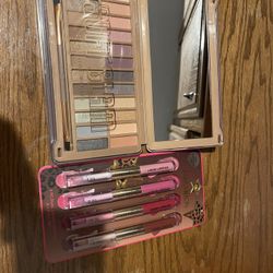 Paris Hilton Makeup $20 New Northeast 